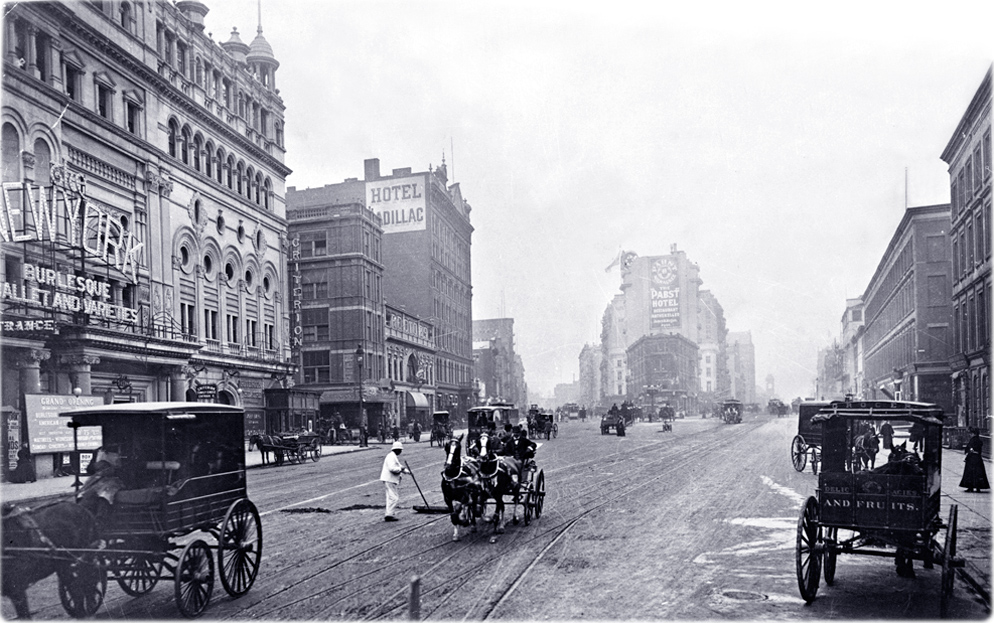 Early photograph of Times Square in 1900