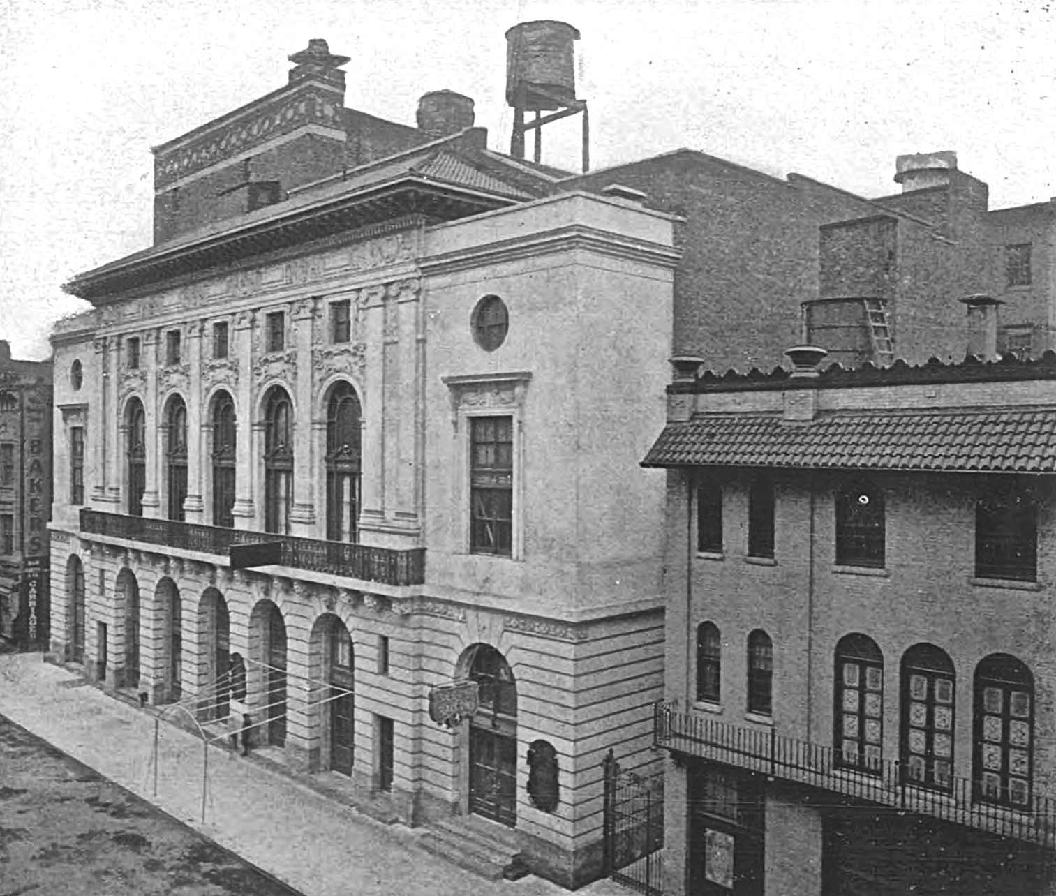 Globe Theatre at 205 West 46th Street, March 1910