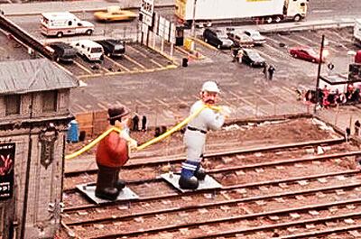 The Empire Theatre during its 1998 relocation